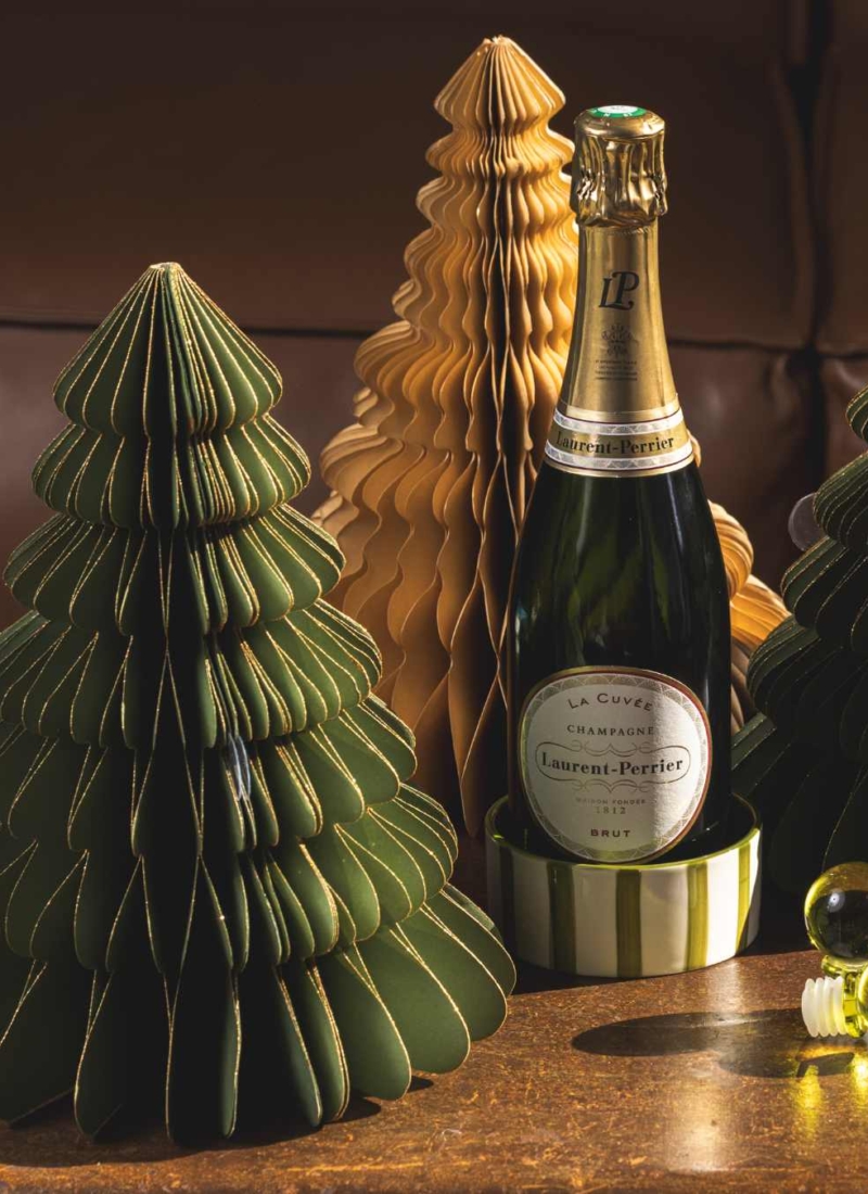 Sapin en Papier Aimanté – Style Accordéon Magasin Central