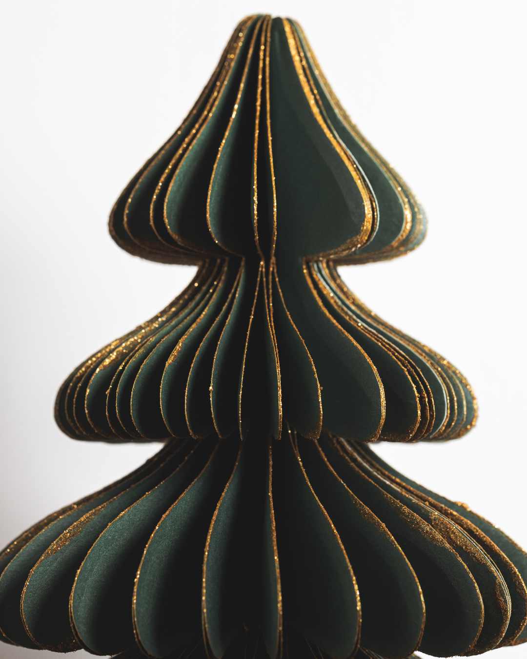 Sapin en Papier Aimanté – Style Accordéon Magasin Central