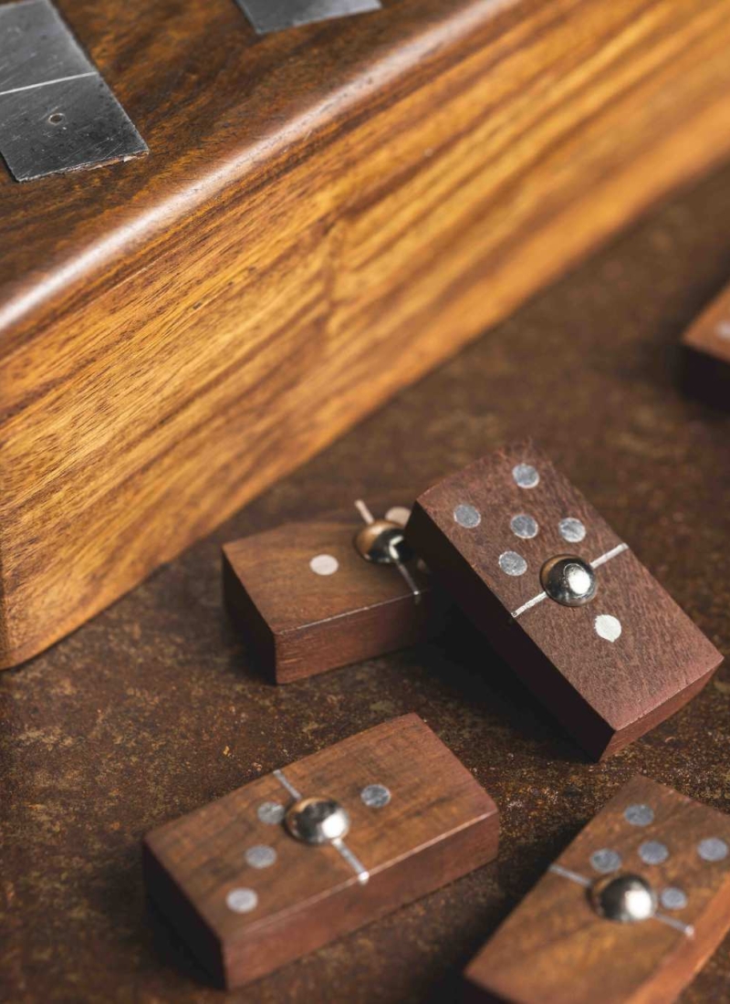 Coffret en Bois – Jeu de Dominos