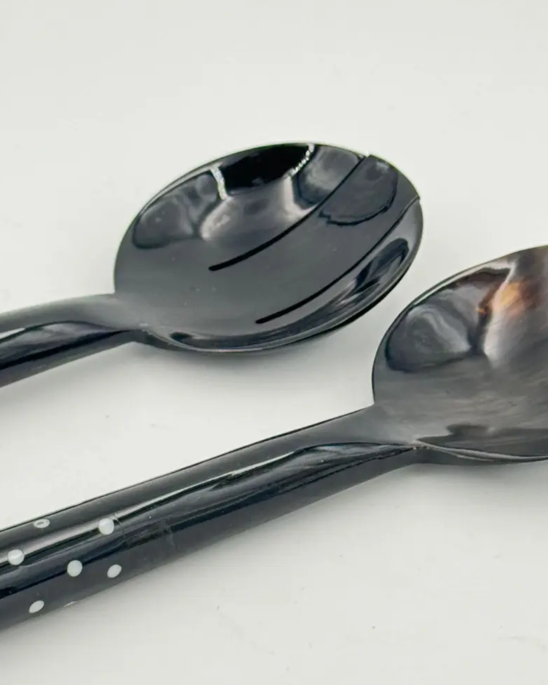 Jeu de couverts à salade en corne de zébu