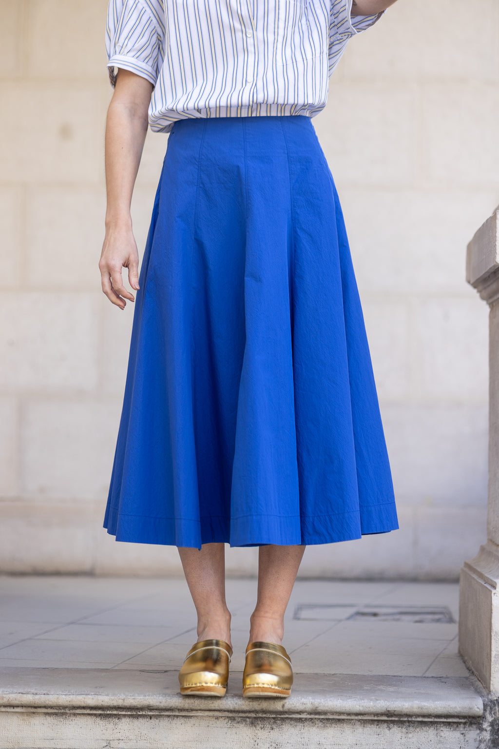 JUPE TANGLE NICHOLSON & NICHOLSON