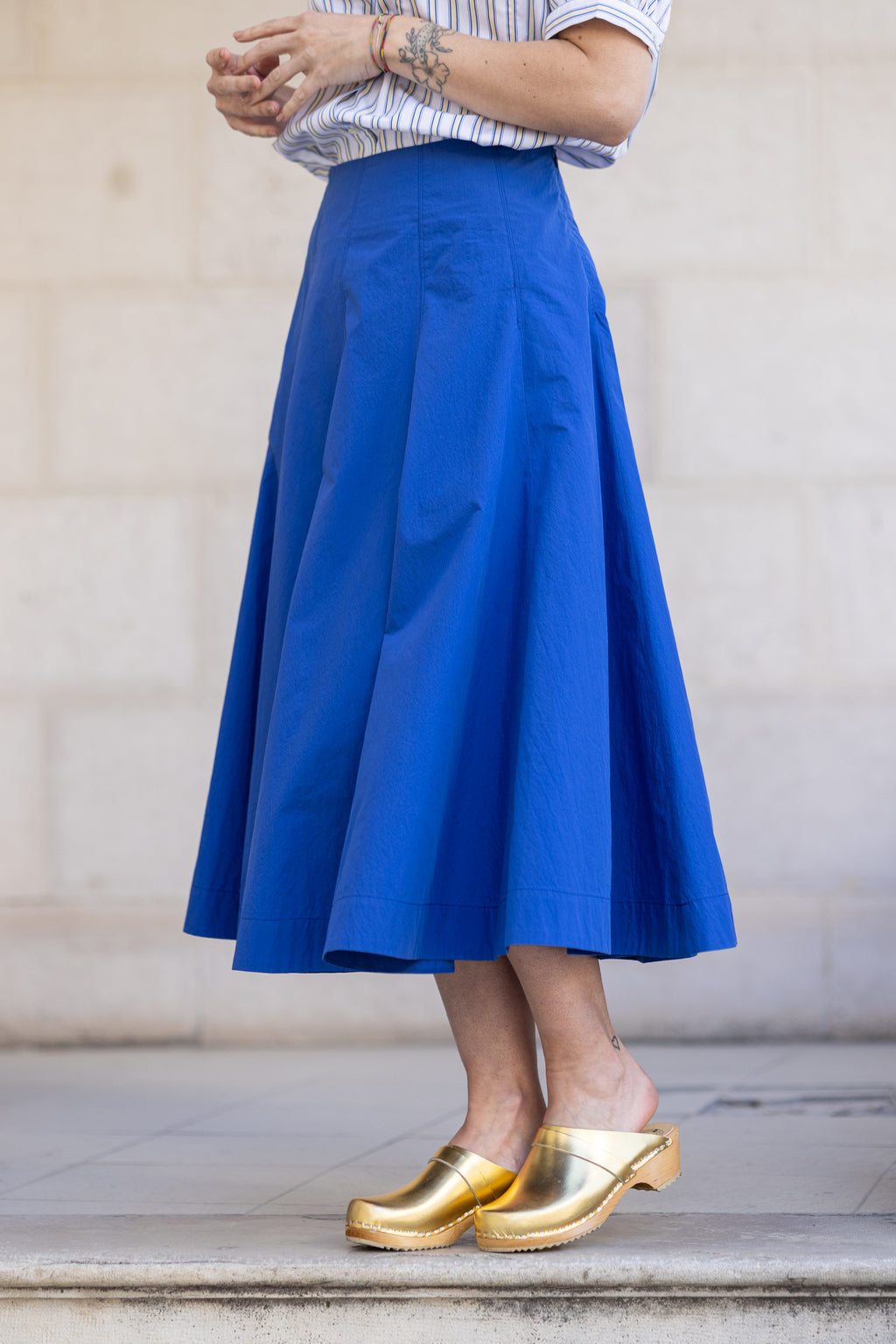 JUPE TANGLE NICHOLSON & NICHOLSON